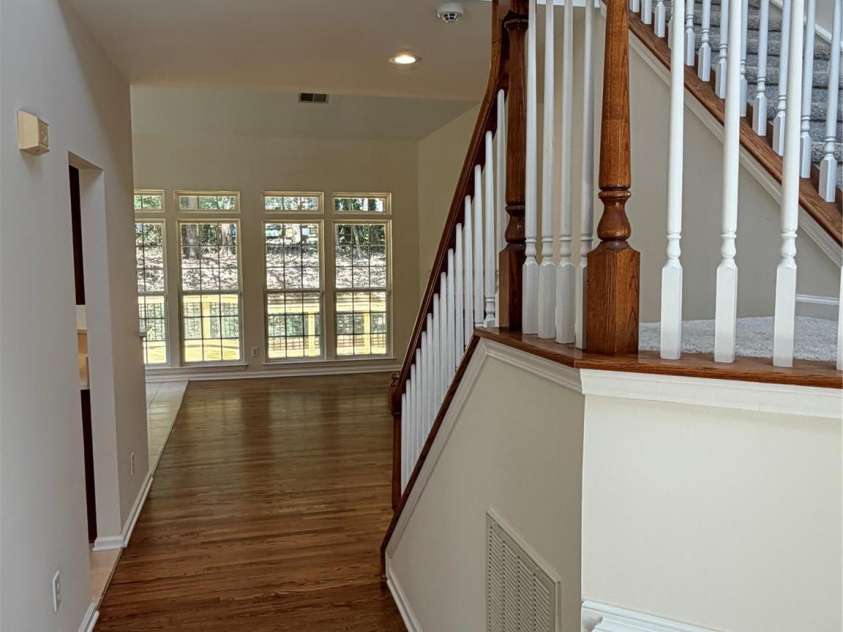 2334 Oberwood Drive, Charlotte, NC 28270.  MLS# CAR4393965, YatesRealty ID 32024. Entryway