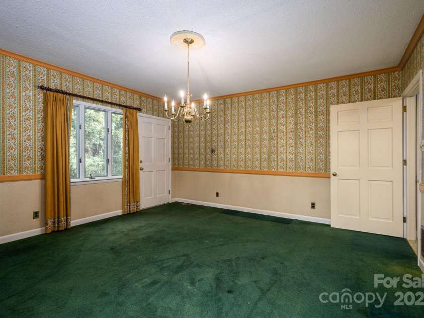 912 Marion Street, Shelby, NC 28150.  MLS# CAR4286694, YatesRealty ID 32024. 