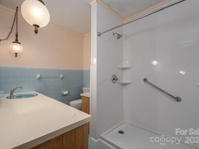 912 Marion Street, Shelby, NC 28150.  MLS# CAR4286694, YatesRealty ID 32024. 