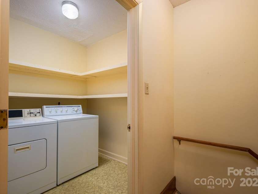 912 Marion Street, Shelby, NC 28150.  MLS# CAR4286694, YatesRealty ID 32024. 