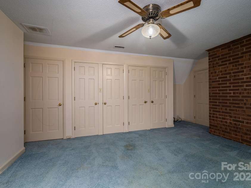 912 Marion Street, Shelby, NC 28150.  MLS# CAR4286694, YatesRealty ID 32024. 