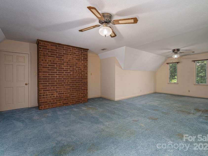 912 Marion Street, Shelby, NC 28150.  MLS# CAR4286694, YatesRealty ID 32024. 