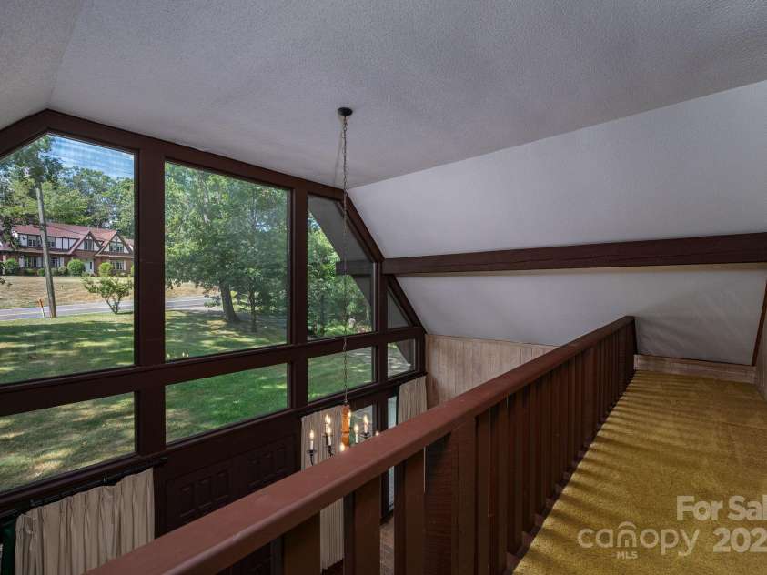 912 Marion Street, Shelby, NC 28150.  MLS# CAR4286694, YatesRealty ID 32024. 