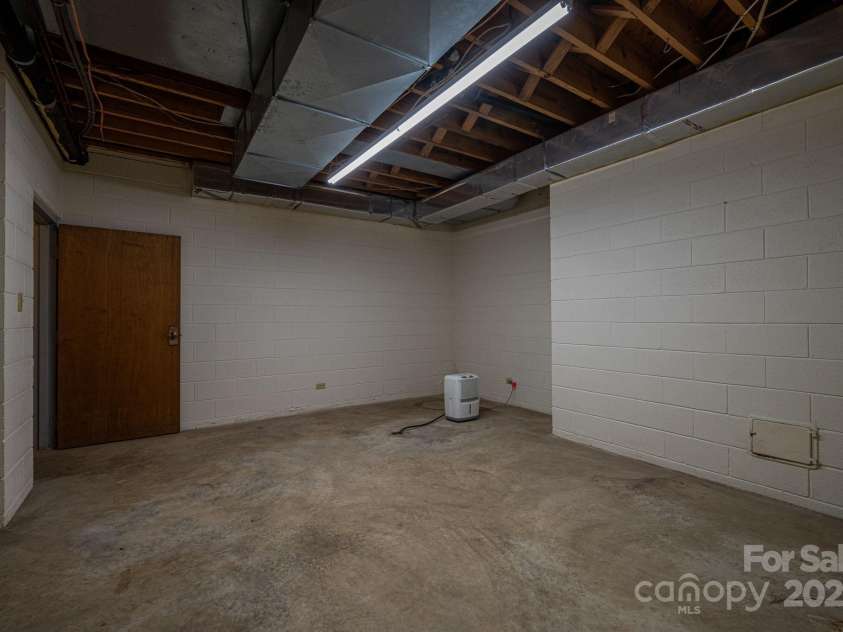 912 Marion Street, Shelby, NC 28150.  MLS# CAR4286694, YatesRealty ID 32024. 