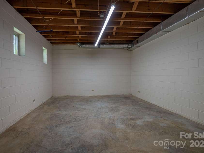 912 Marion Street, Shelby, NC 28150.  MLS# CAR4286694, YatesRealty ID 32024. 