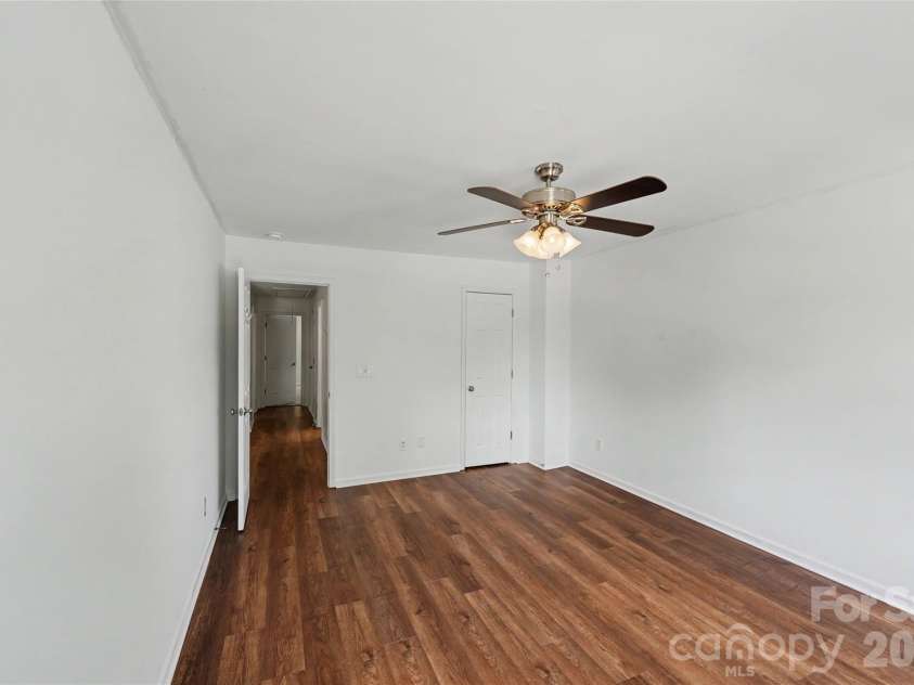 13309 Rebecca Run Drive, Charlotte, NC 28269.  MLS# CAR4392338, YatesRealty ID 32025. 