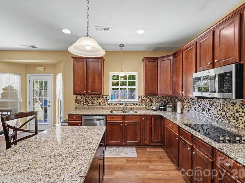 13309 Rebecca Run Drive, Charlotte, NC 28269.  MLS# CAR4392338, YatesRealty ID 32025. 