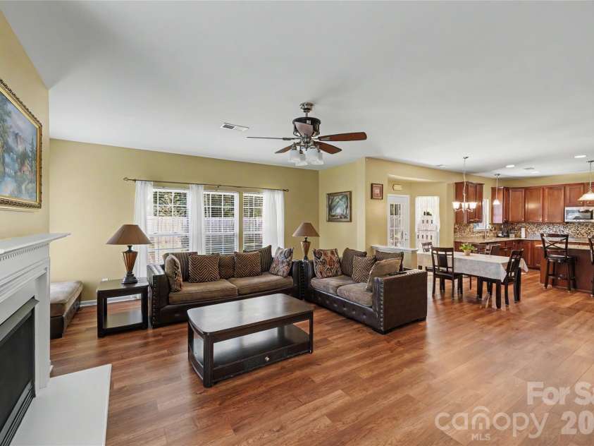 13309 Rebecca Run Drive, Charlotte, NC 28269.  MLS# CAR4392338, YatesRealty ID 32025. 