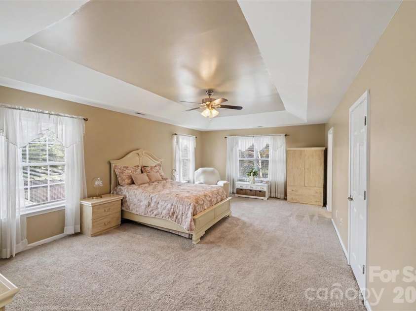 13309 Rebecca Run Drive, Charlotte, NC 28269.  MLS# CAR4392338, YatesRealty ID 32025. 