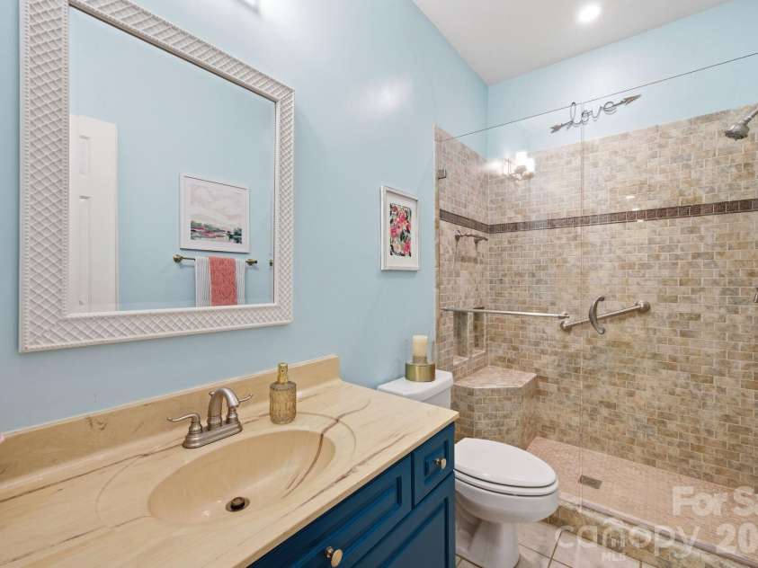 2006 Wedgewood Drive, Weddington, NC 28104.  MLS# CAR4381353, YatesRealty ID 32026. Main Level Full Bath