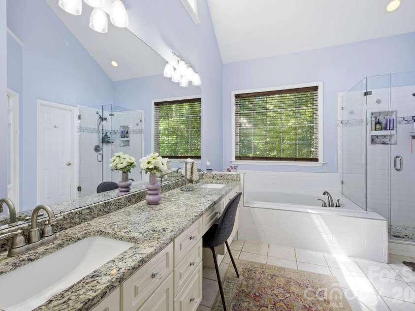 2006 Wedgewood Drive, Weddington, NC 28104.  MLS# CAR4381353, YatesRealty ID 32026. Primary Bath