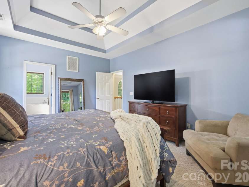 2006 Wedgewood Drive, Weddington, NC 28104.  MLS# CAR4381353, YatesRealty ID 32026. Primary Suite