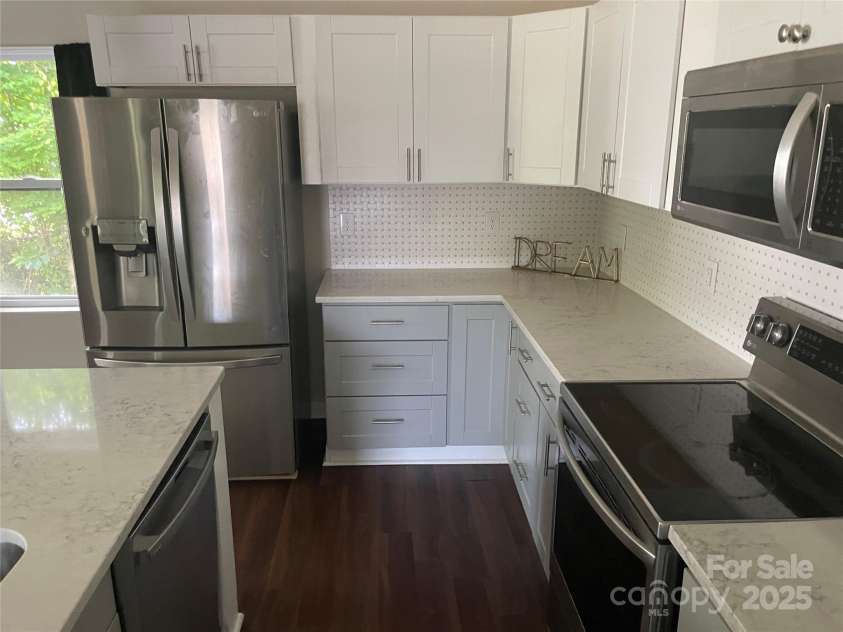 138 Pinckney Street, Chester, SC 29706.  MLS# CAR4291962, YatesRealty ID 32027. Kitchen