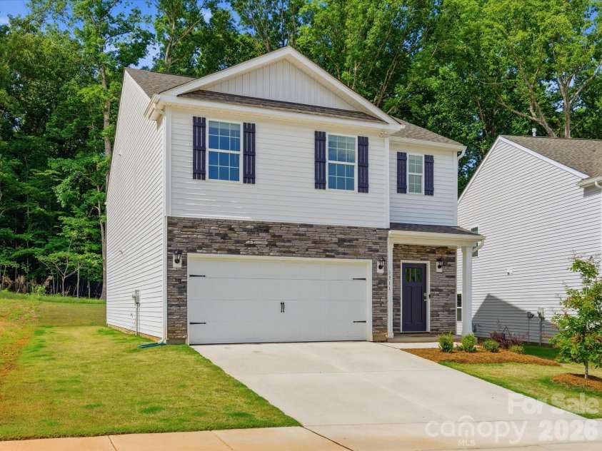 5211 Reedy Ridge Road, Charlotte, NC 28215.  MLS# CAR4391355, YatesRealty ID 32027. 