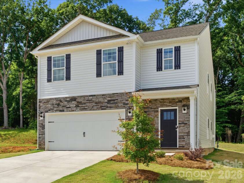 5211 Reedy Ridge Road, Charlotte, NC 28215.  MLS# CAR4391355, YatesRealty ID 32027. 