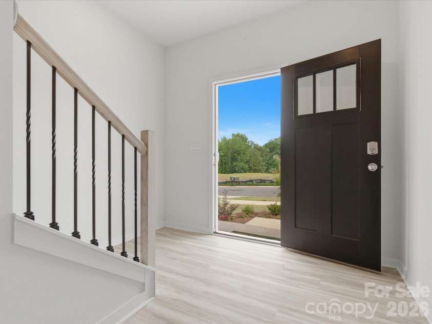 5211 Reedy Ridge Road, Charlotte, NC 28215.  MLS# CAR4391355, YatesRealty ID 32027. 