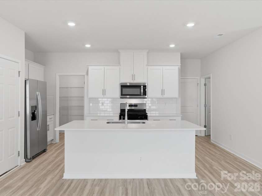 5211 Reedy Ridge Road, Charlotte, NC 28215.  MLS# CAR4391355, YatesRealty ID 32027. 