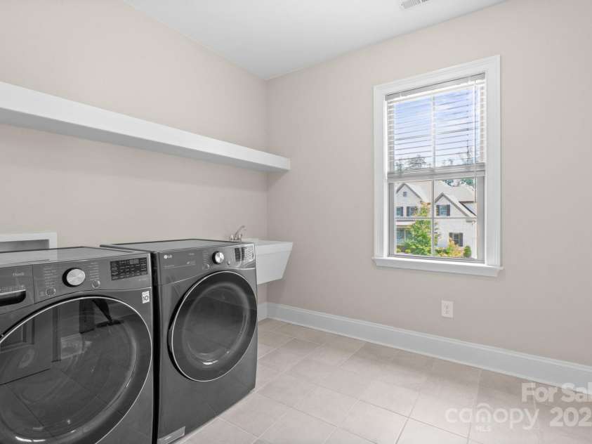 1206 Grand Oak Drive, Waxhaw, NC 28173.  MLS# CAR4276237, YatesRealty ID 32029. 