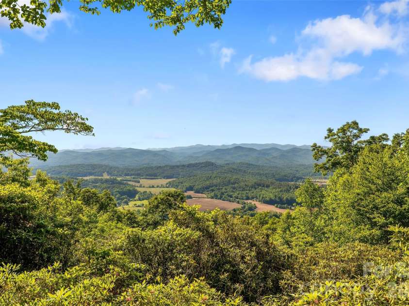 911 Green Hill Road, Brevard, NC 28712.  MLS# CAR4391407, YatesRealty ID 32029. 