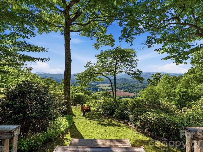 911 Green Hill Road, Brevard, NC 28712.  MLS# CAR4391407, YatesRealty ID 32029. 
