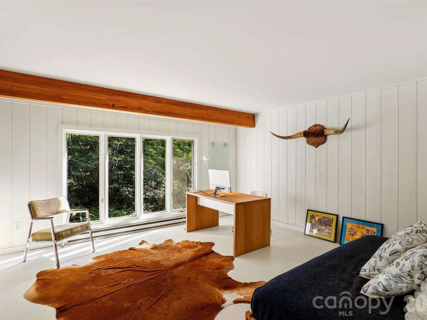 911 Green Hill Road, Brevard, NC 28712.  MLS# CAR4391407, YatesRealty ID 32029. 