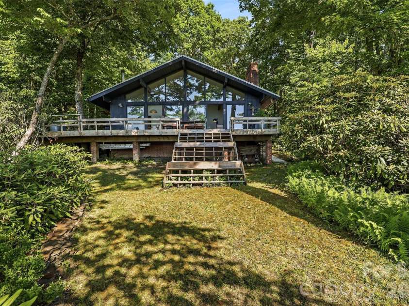 911 Green Hill Road, Brevard, NC 28712.  MLS# CAR4391407, YatesRealty ID 32029. 