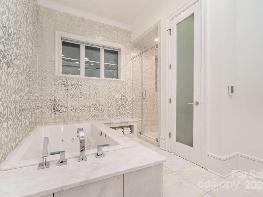 1665 Sterling Road, Charlotte, NC 28209.  MLS# CAR4234342, YatesRealty ID 3203. 