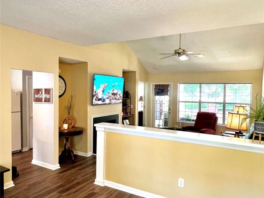 113 Indian Paint Brush Drive, Mooresville, NC 28115.  MLS# CAR4285325, YatesRealty ID 32030. Foyer/Living room