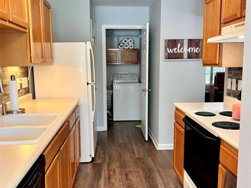 113 Indian Paint Brush Drive, Mooresville, NC 28115.  MLS# CAR4285325, YatesRealty ID 32030. Kitchen