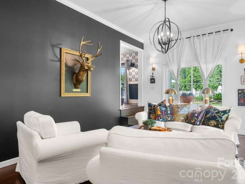1314 Shirebourn Drive, Hickory, NC 28602.  MLS# CAR4385910, YatesRealty ID 32030. 