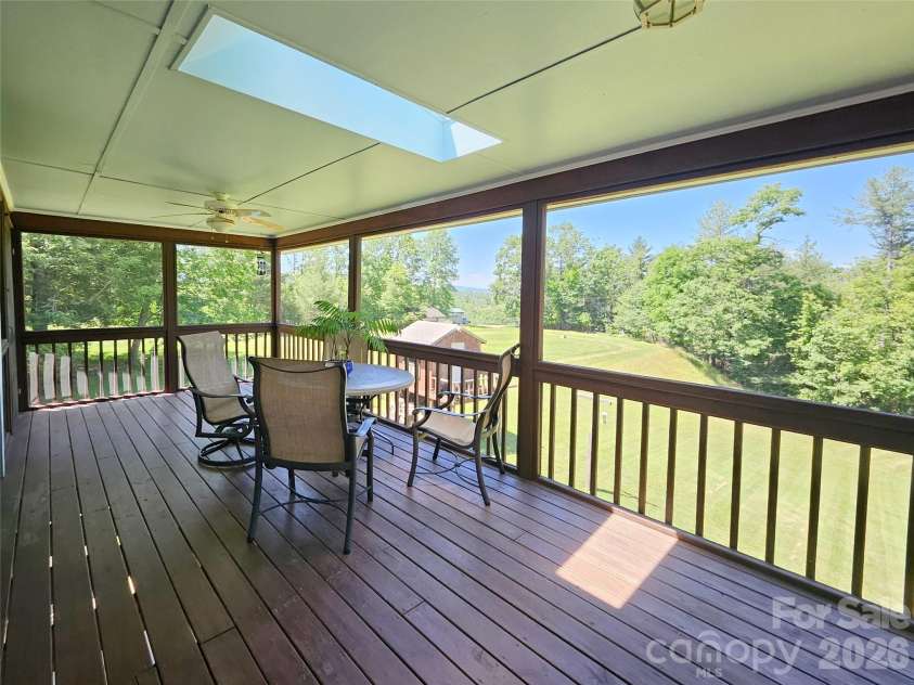 72 Ridgetop Lane, Spruce Pine, NC 28777.  MLS# CAR4390780, YatesRealty ID 32032. 