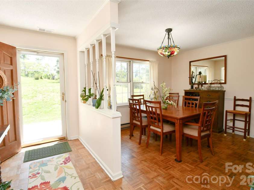 72 Ridgetop Lane, Spruce Pine, NC 28777.  MLS# CAR4390780, YatesRealty ID 32032. 