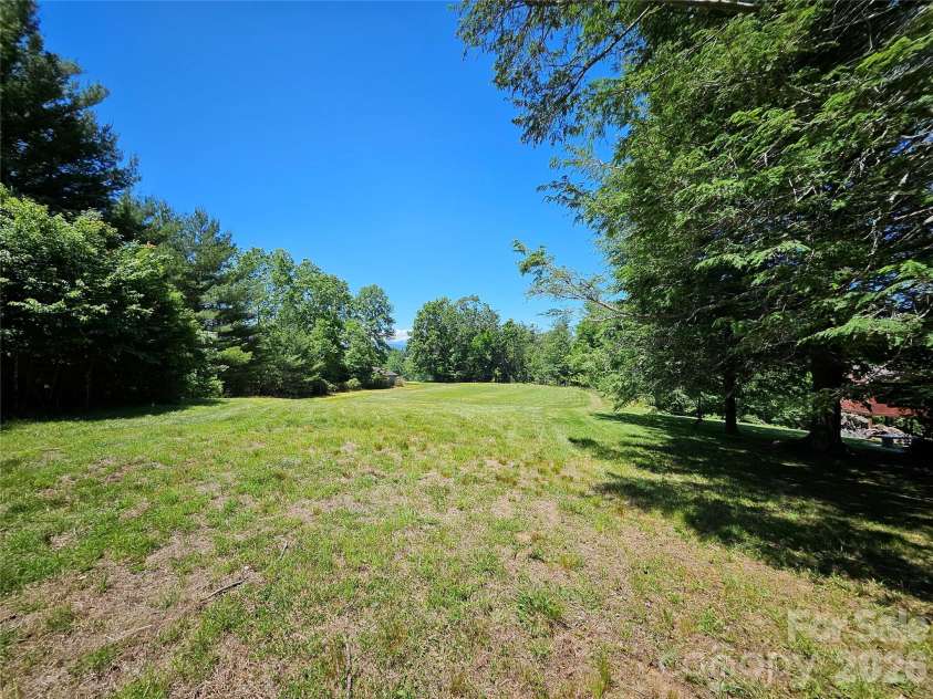 72 Ridgetop Lane, Spruce Pine, NC 28777.  MLS# CAR4390780, YatesRealty ID 32032. 