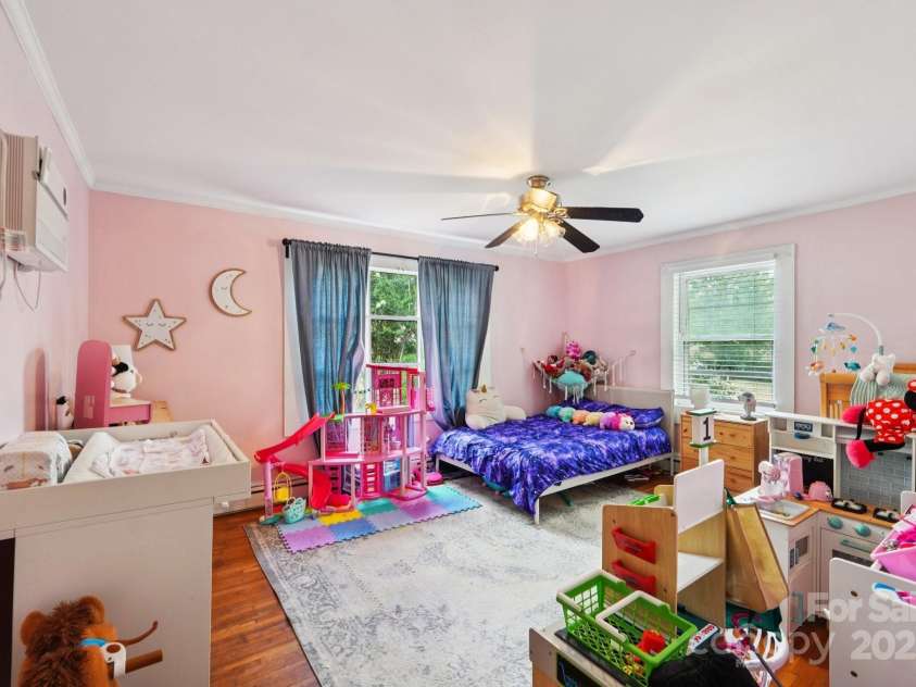 522 Sunnyside Drive, Concord, NC 28025.  MLS# CAR4282167, YatesRealty ID 32034. 