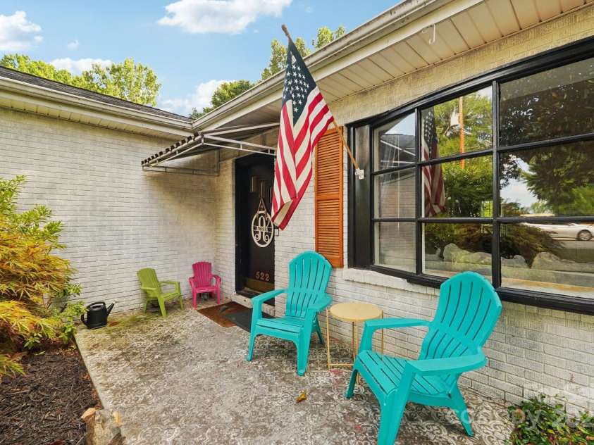 522 Sunnyside Drive, Concord, NC 28025.  MLS# CAR4282167, YatesRealty ID 32034. 