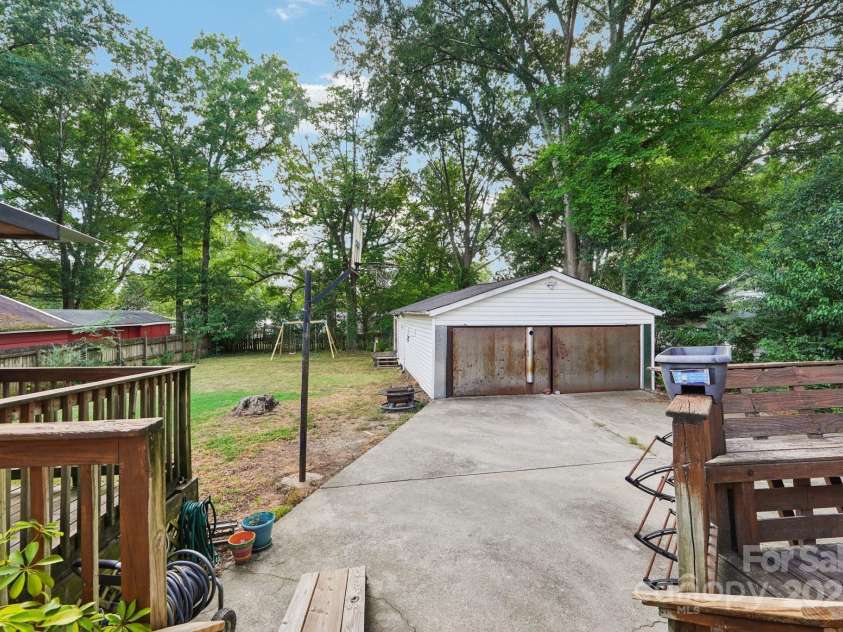 522 Sunnyside Drive, Concord, NC 28025.  MLS# CAR4282167, YatesRealty ID 32034. 