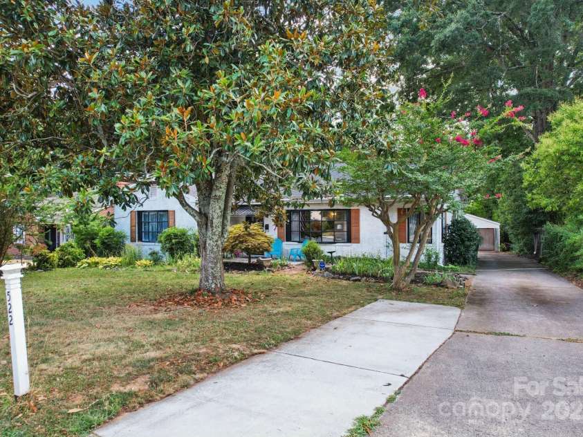 522 Sunnyside Drive, Concord, NC 28025.  MLS# CAR4282167, YatesRealty ID 32034. 