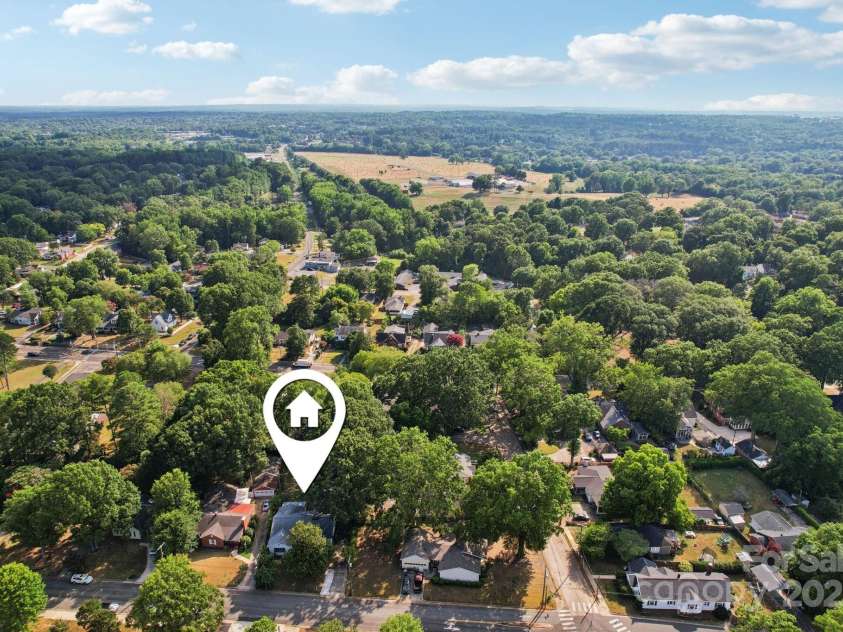 522 Sunnyside Drive, Concord, NC 28025.  MLS# CAR4282167, YatesRealty ID 32034. 