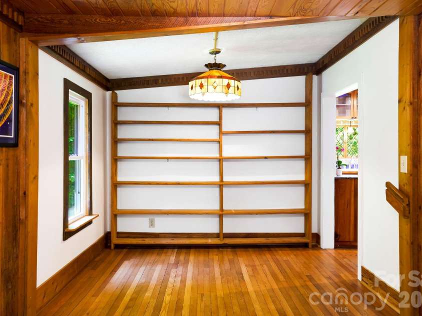 173 Camp Elliott Road, Black Mountain, NC 28711.  MLS# CAR4394206, YatesRealty ID 32036. 