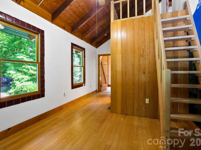173 Camp Elliott Road, Black Mountain, NC 28711.  MLS# CAR4394206, YatesRealty ID 32036. 