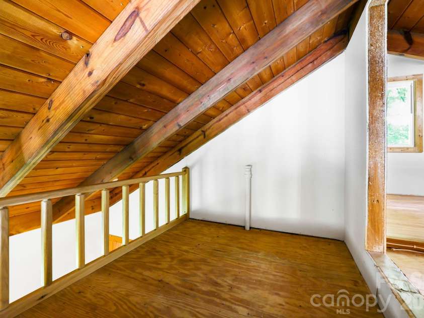 173 Camp Elliott Road, Black Mountain, NC 28711.  MLS# CAR4394206, YatesRealty ID 32036. 
