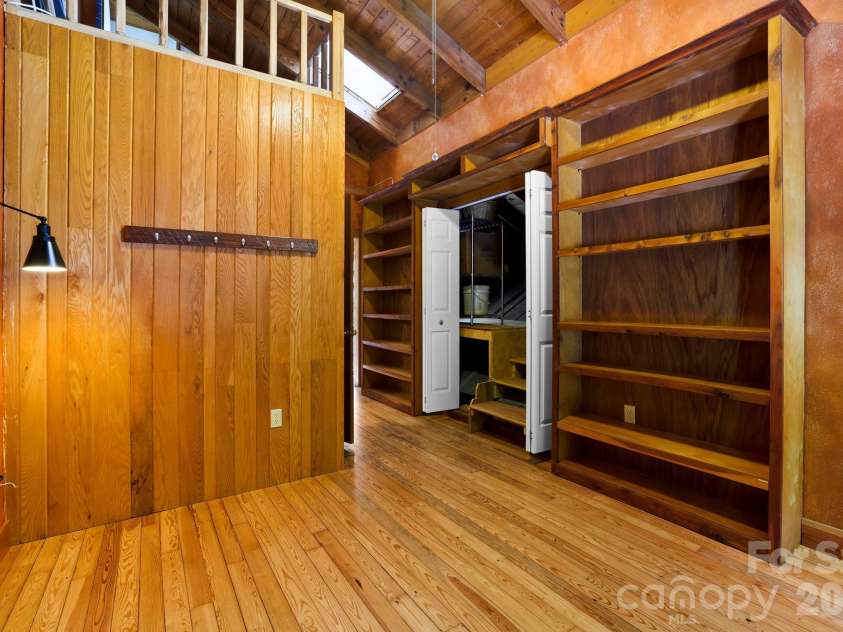 173 Camp Elliott Road, Black Mountain, NC 28711.  MLS# CAR4394206, YatesRealty ID 32036. 