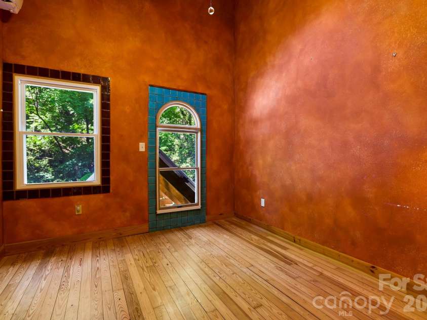 173 Camp Elliott Road, Black Mountain, NC 28711.  MLS# CAR4394206, YatesRealty ID 32036. 
