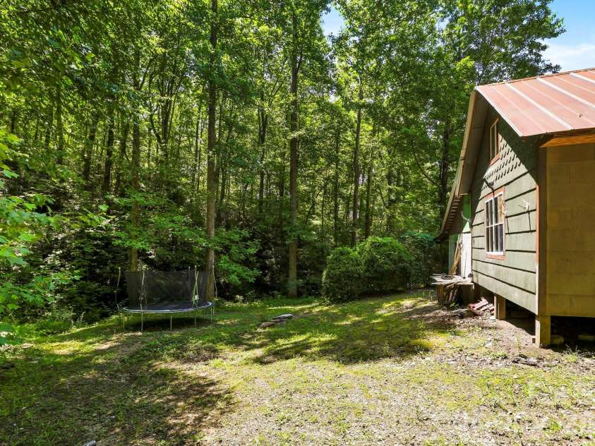 173 Camp Elliott Road, Black Mountain, NC 28711.  MLS# CAR4394206, YatesRealty ID 32036. 