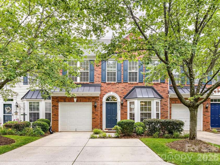 615 Colbert Way, Fort Mill, SC 29715.  MLS# CAR4389108, YatesRealty ID 32037. 