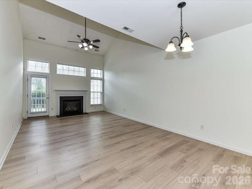 615 Colbert Way, Fort Mill, SC 29715.  MLS# CAR4389108, YatesRealty ID 32037. 