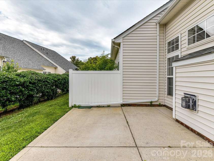 615 Colbert Way, Fort Mill, SC 29715.  MLS# CAR4389108, YatesRealty ID 32037. 