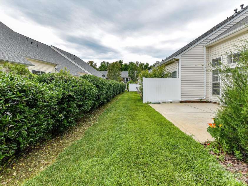 615 Colbert Way, Fort Mill, SC 29715.  MLS# CAR4389108, YatesRealty ID 32037. 