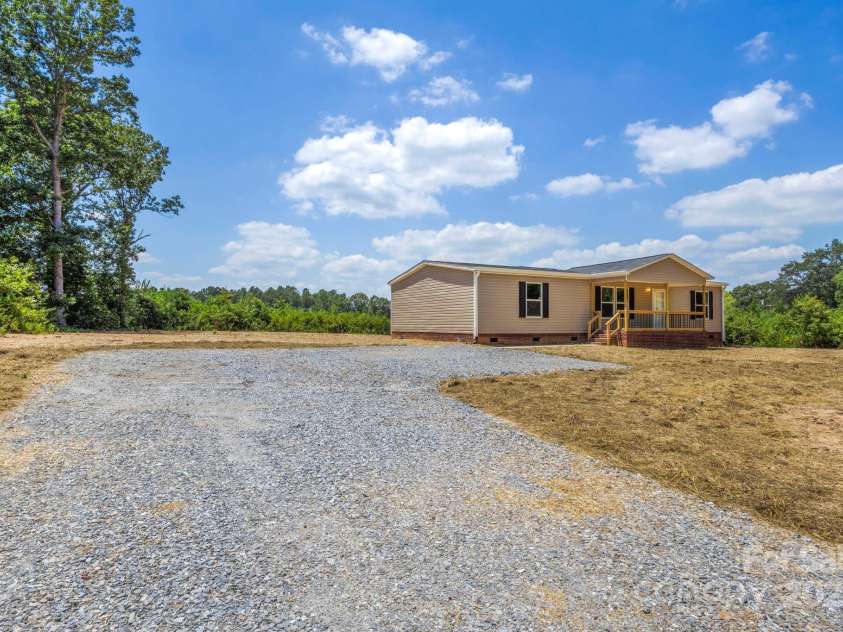 3009 Polkville Road, Shelby, NC 28150.  MLS# CAR4287348, YatesRealty ID 32038. 