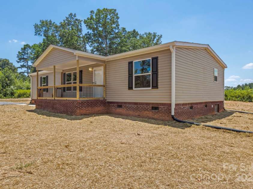 3009 Polkville Road, Shelby, NC 28150.  MLS# CAR4287348, YatesRealty ID 32038. 